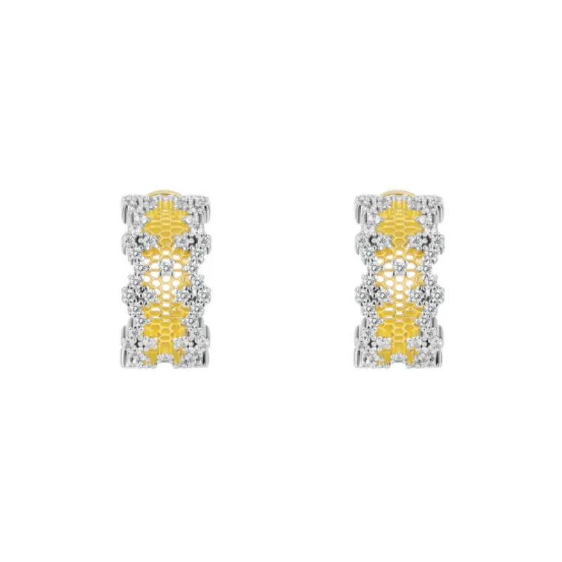 CAMEO 925 Silver Synthetic Zircon Earrings Gold Full Diamond Hollow out Lace Elegant Skirt Edge Versatile Earrings
CAMEO 925 Silver Synthetic Zircon Earrings Gold Full Diamond Hollow out Lace Elegant Skirt Edge Versatile Earrings
