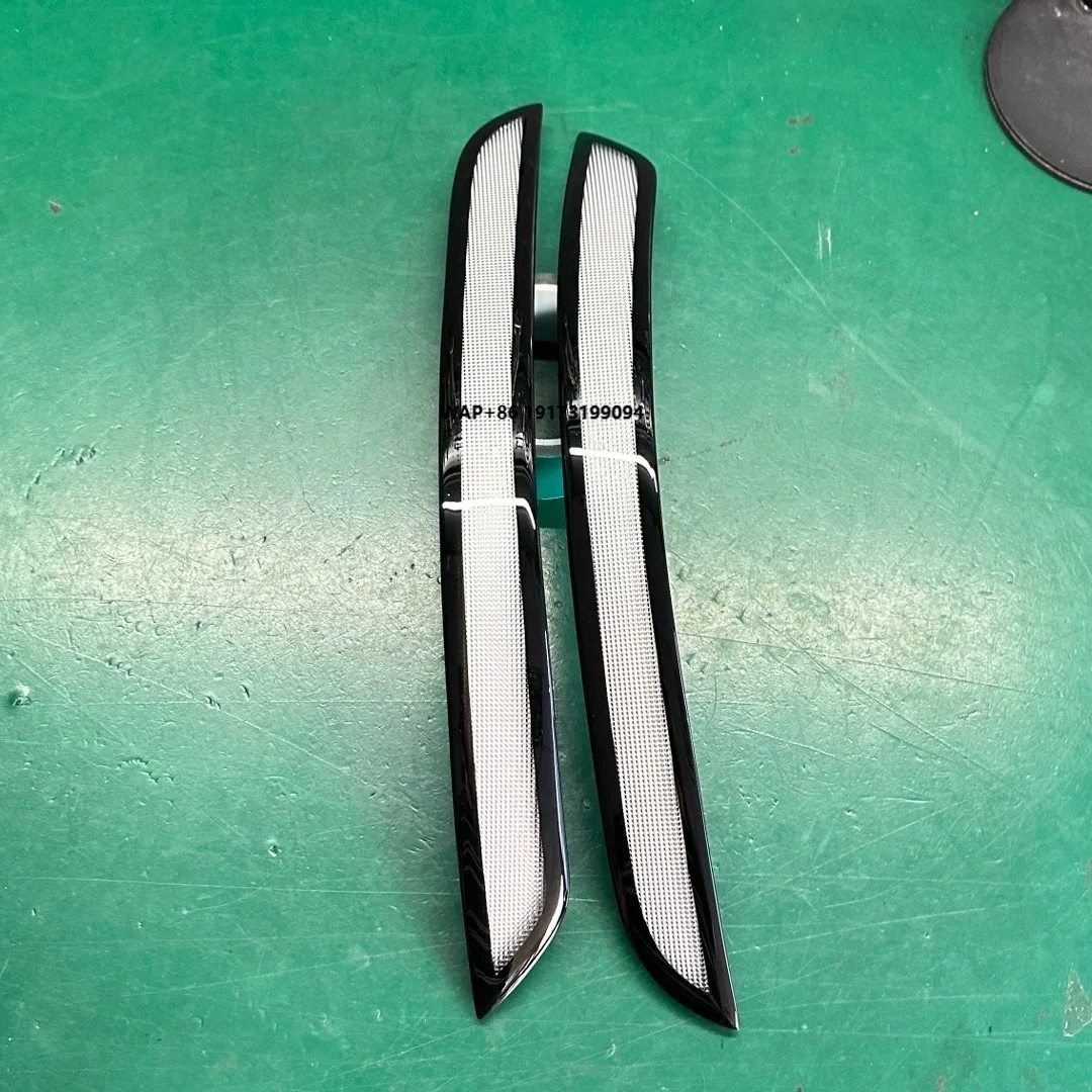 Прозрачный задний бампер ручной работы для 992GTRS, серия Light Black Tail Light Venom, модифицированные противотуманные фары
Прозрачный задний бампер ручной работы для 992GTRS, серия Light Black Tail Light Venom, модифицированные противотуманные фары