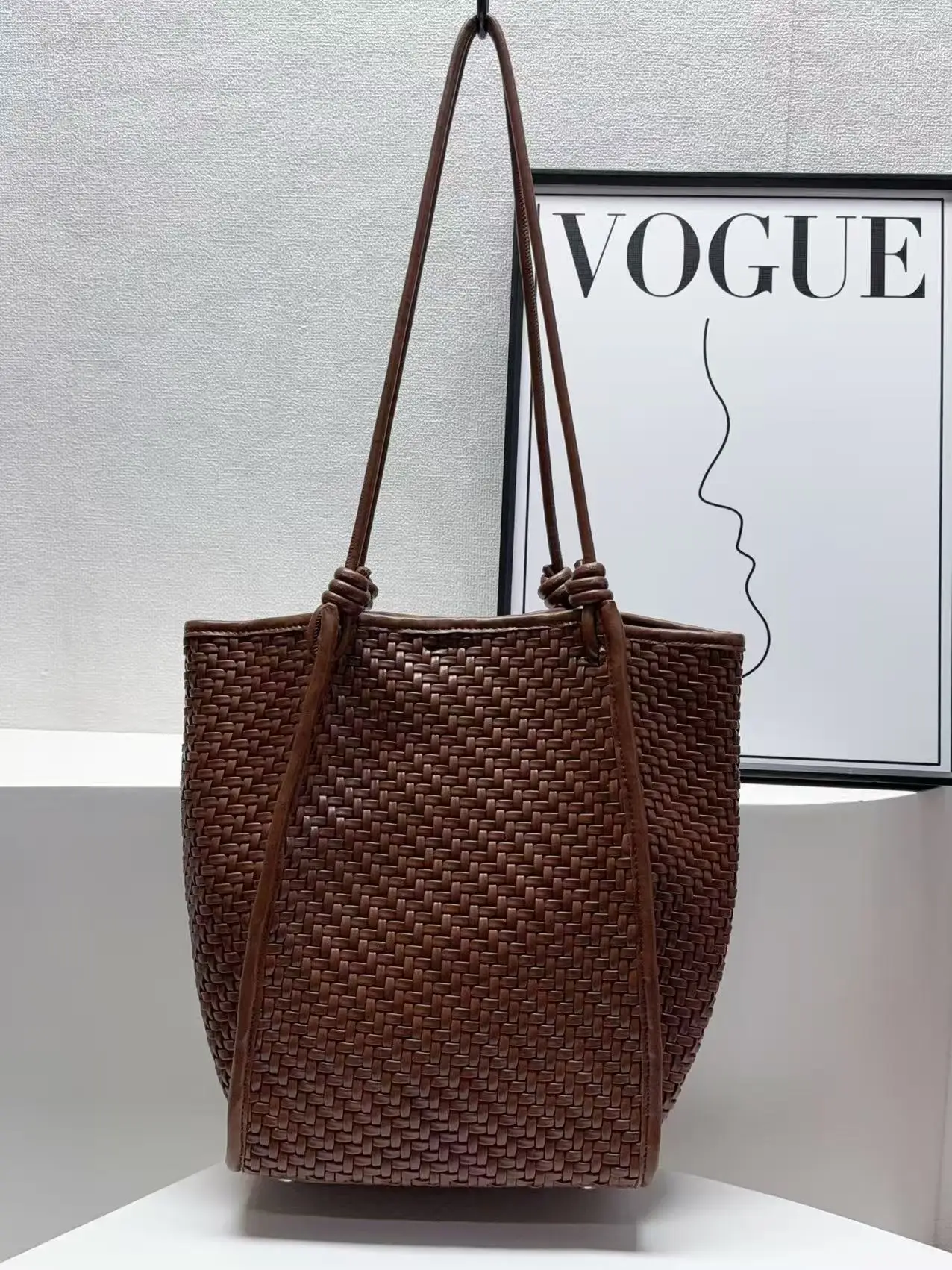 2025 New Faion Versatile Single oulder Bag Women's Tote Commuter Basket Handbag Casual Simple Sle Soft Handle Purse
2025 New Faion Versatile Single oulder Bag Women's Tote Commuter Basket Handbag Casual Simple Sle Soft Handle Purse