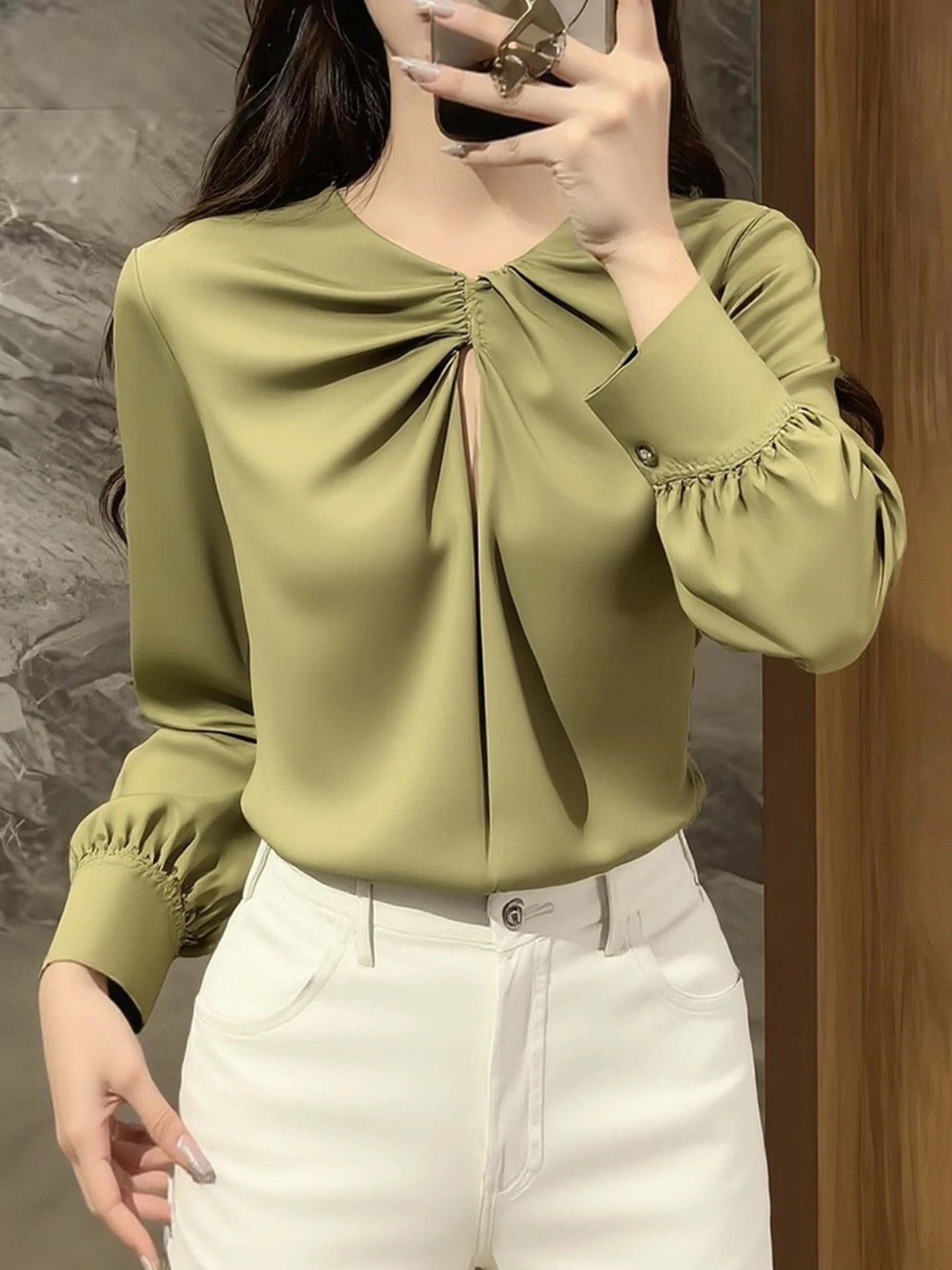 Elegant Knot Long Sleeve Shirt Women's Pure Color Fashionable Top Ageless Spring New Style Casual Loose Fit Comfortable Shirt
Elegant Knot Long Sleeve Shirt Women's Pure Color Fashionable Top Ageless Spring New Style Casual Loose Fit Comfortable Shirt