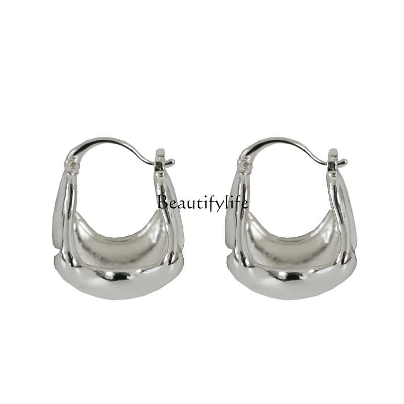 Earrings niche high-end trendy girl light luxury French temperament earrings
Earrings niche high-end trendy girl light luxury French temperament earrings