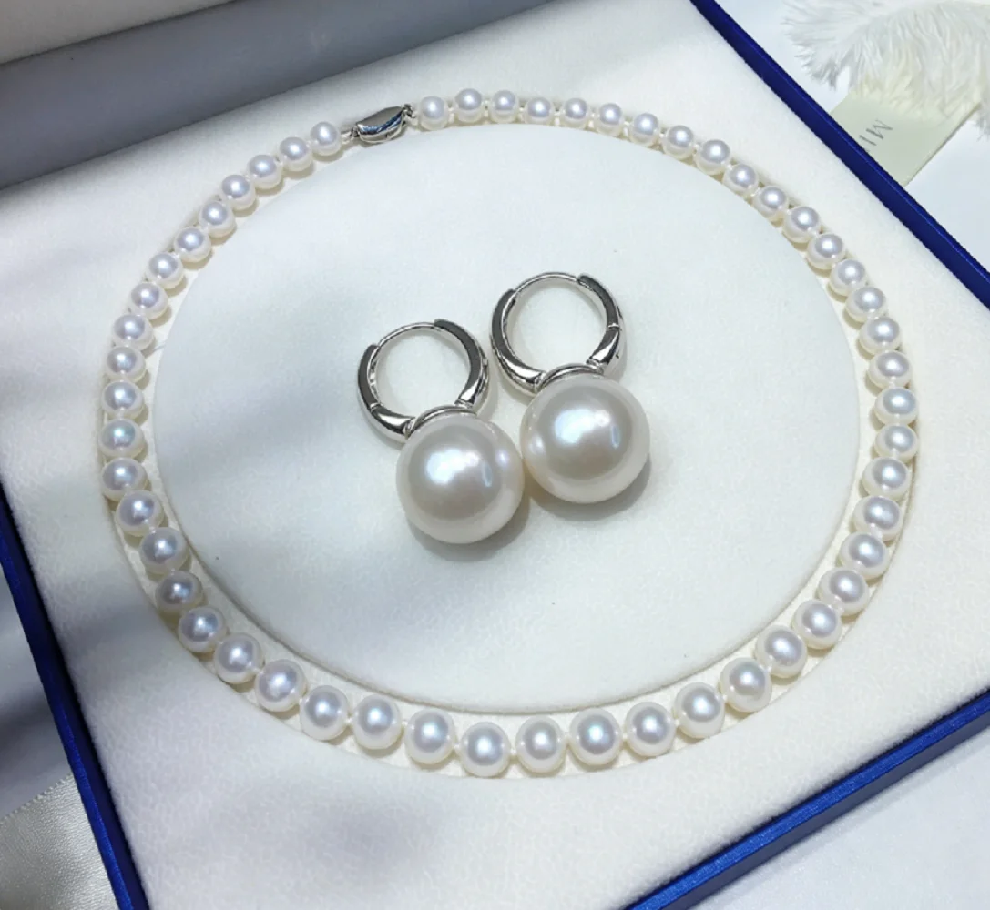 Classic necklace AAAA8-9mm natural South Sea pearl necklace 18in+paired with 10-11mm earrings 925s
Classic necklace AAAA8-9mm natural South Sea pearl necklace 18in+paired with 10-11mm earrings 925s
