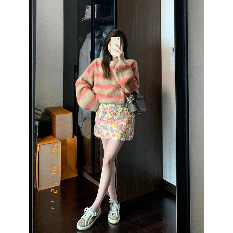 Women Autumn Winter Fashion Trend Color Blocking Knitting Women Clothing Fashionable O-neck Striped Loose Pullover Sweater Tops
Women Autumn Winter Fashion Trend Color Blocking Knitting Women Clothing Fashionable O-neck Striped Loose Pullover Sweater Tops