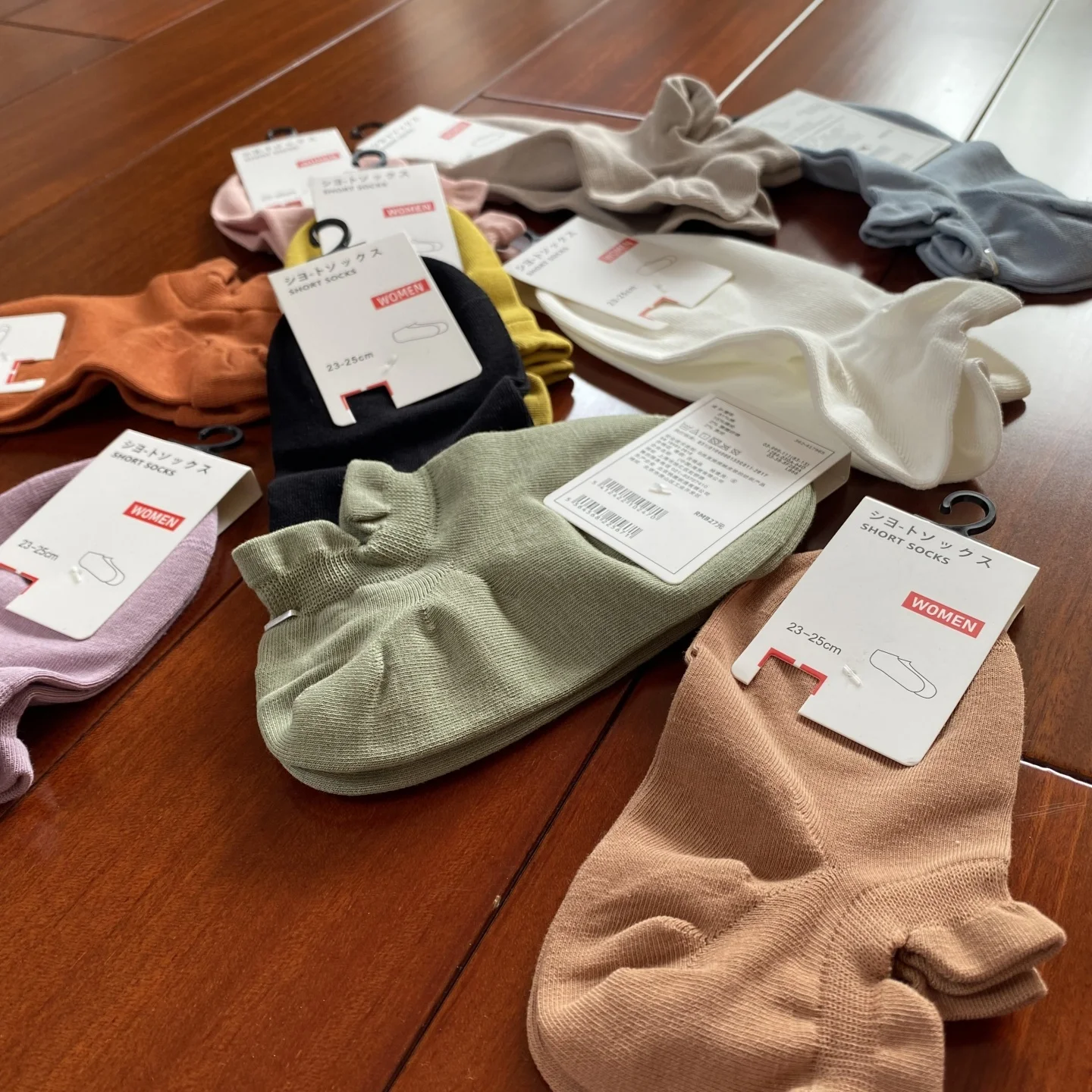 Candy Colored Knitted Boat Socks Women's Short Socks Ageless And Cute Owner Lady Self Kept Versatile Summer Socks
Candy Colored Knitted Boat Socks Women's Short Socks Ageless And Cute Owner Lady Self Kept Versatile Summer Socks