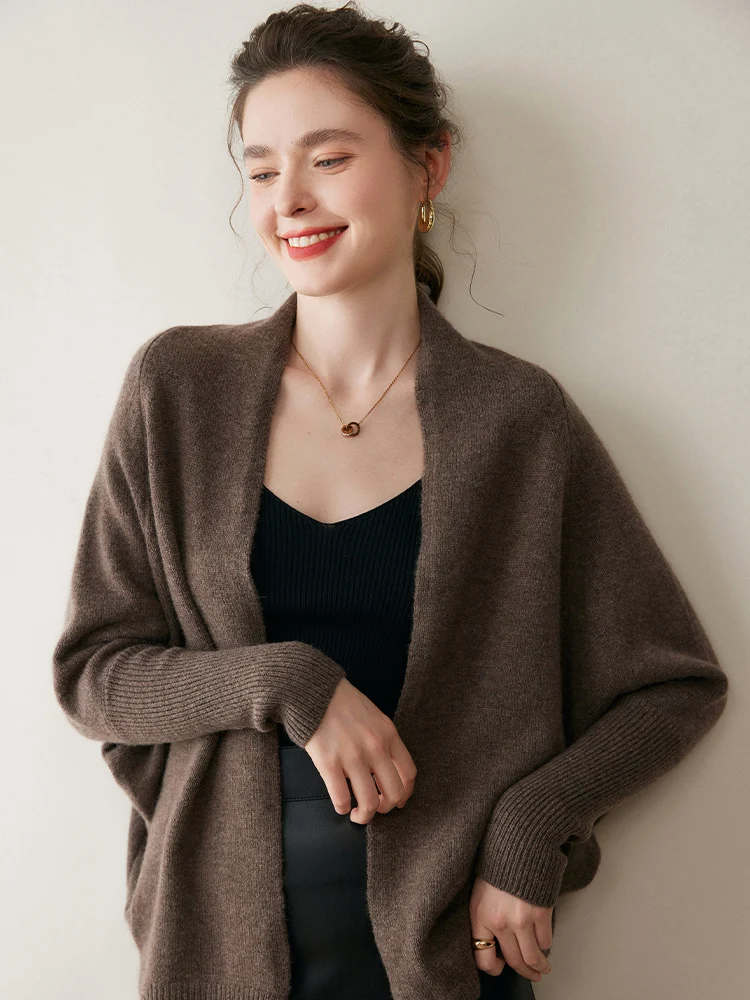 MEETCC Women's 100% Cashmere Bat Sleeve Sweater Office Lady Chic Cardigan Autumn Winter Thick Warm Shawls Wraps Knitted Tops
MEETCC Women's 100% Cashmere Bat Sleeve Sweater Office Lady Chic Cardigan Autumn Winter Thick Warm Shawls Wraps Knitted Tops