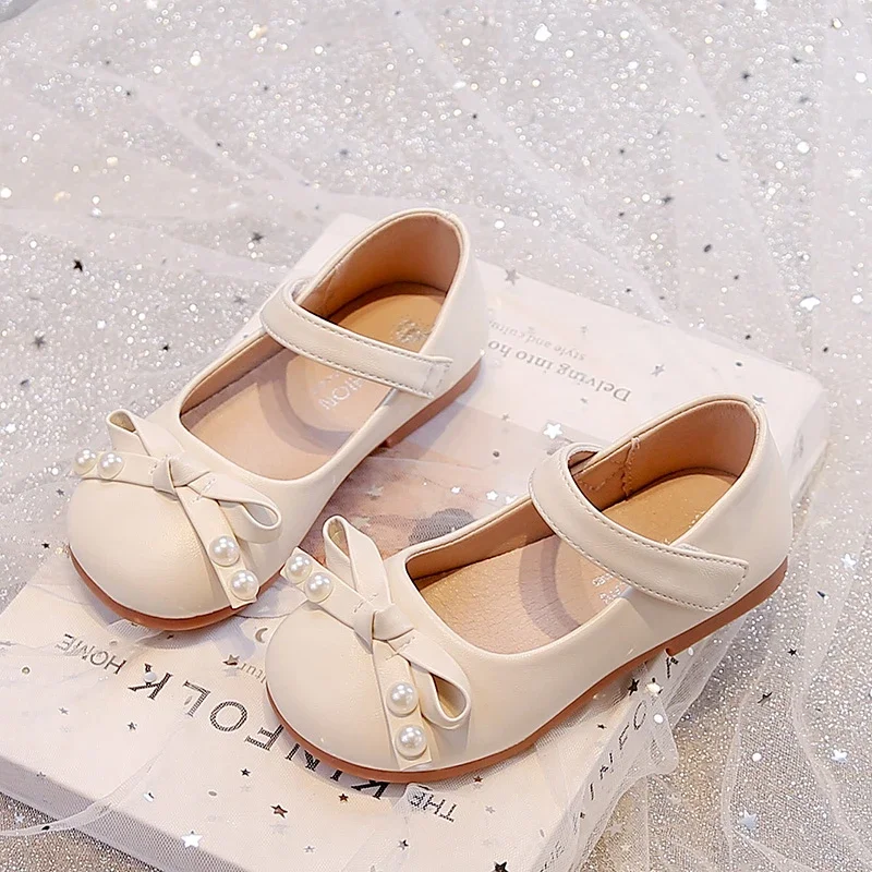 Осень 2023, детская кожаная обувь Мэри Джейн с милыми жемчужными бантами для девочек на плоской подошве, универсальная детская обувь принцессы в корейском стиле, нескользящая обувь
Осень 2023, детская кожаная обувь Мэри Джейн с милыми жемчужными бантами для девочек на плоской подошве, универсальная детская обувь принцессы в корейском стиле, нескользящая обувь