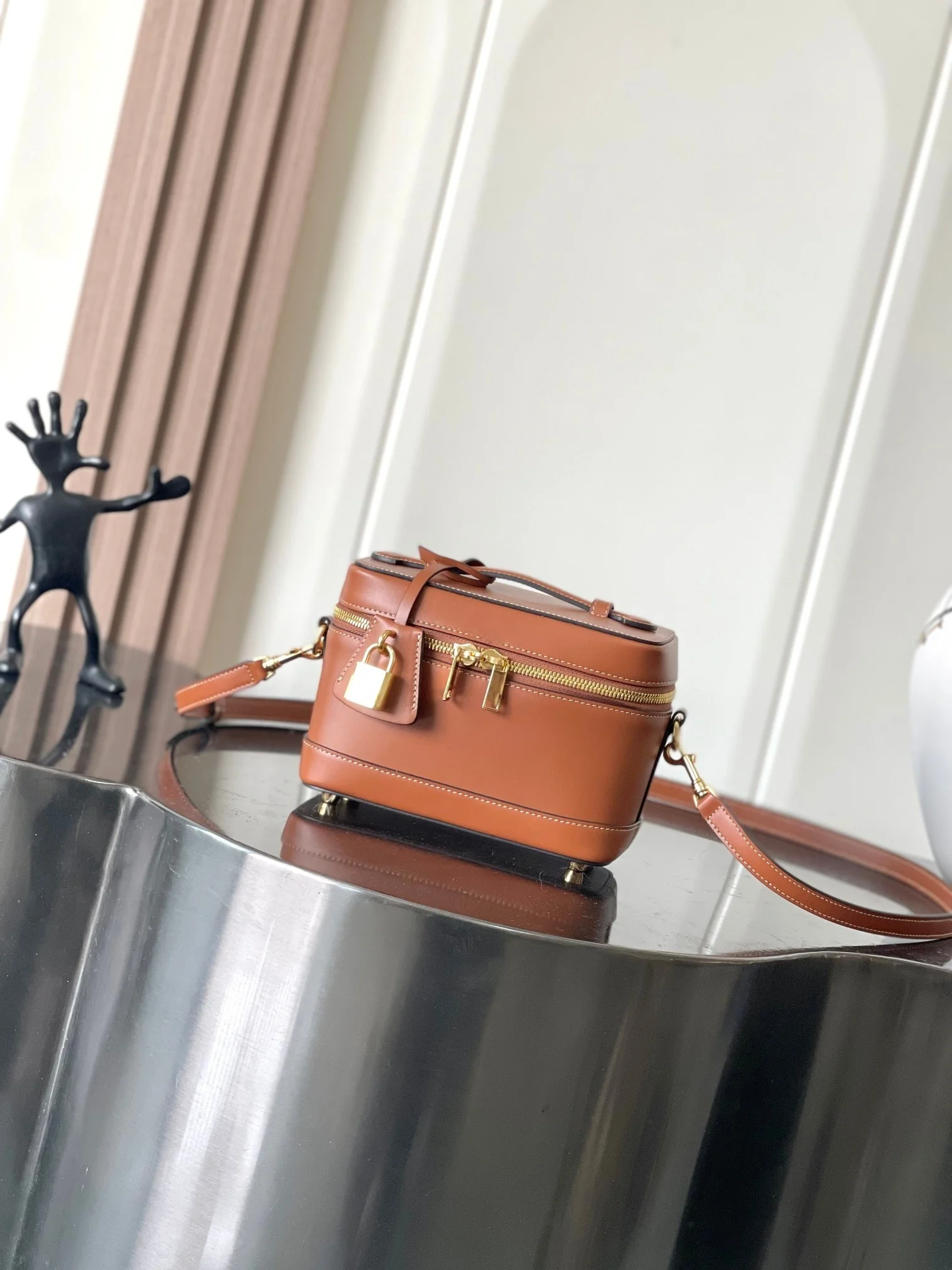 Ladies' Fashion Genuine Leather Bag Makeup Box Bags Shoulder Bag Chain Small Square Bags Wallet
Ladies' Fashion Genuine Leather Bag Makeup Box Bags Shoulder Bag Chain Small Square Bags Wallet