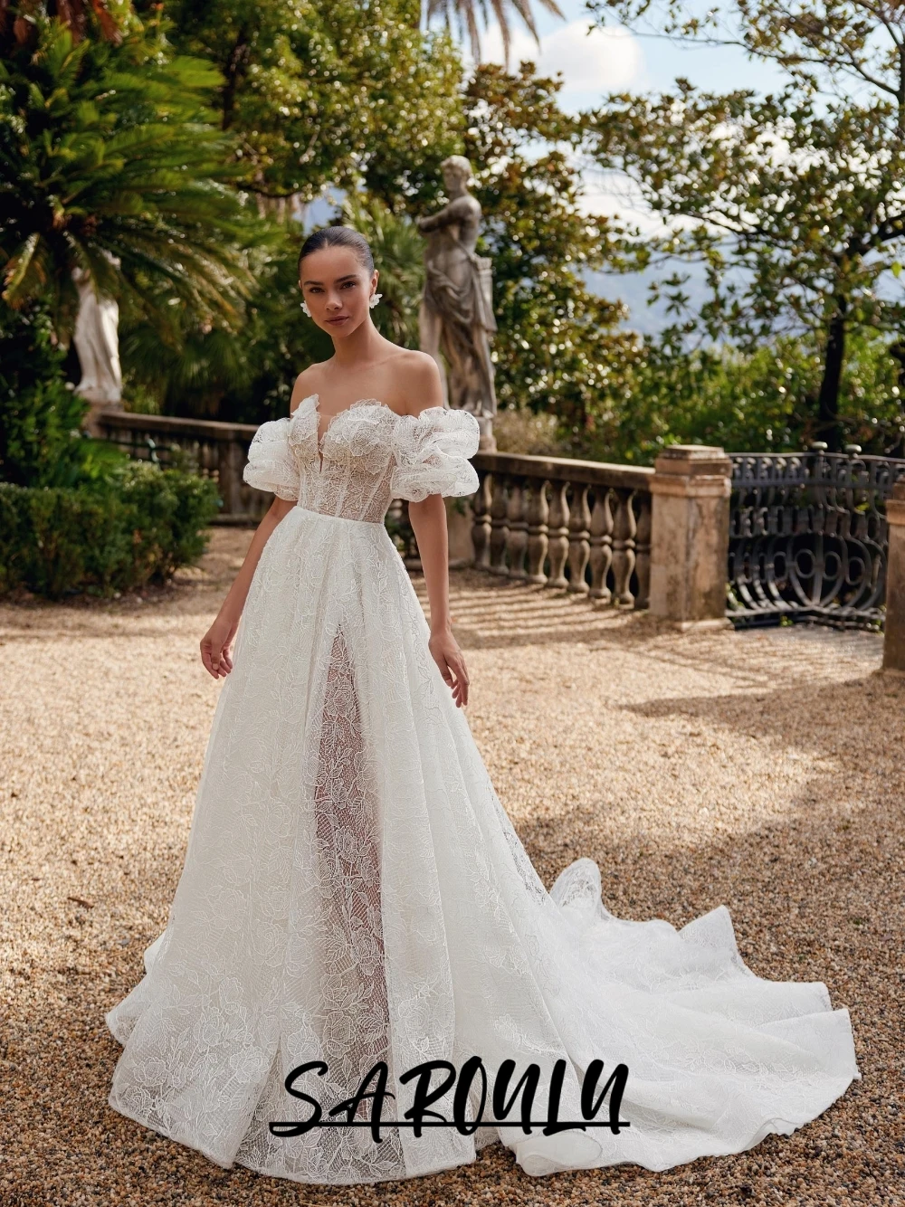 Romantic Off Shoulder Puff Sleeves Floral Lace Wedding Dress Sexy Deep V Neck Tulle Train A Line Bridal Gown 2026 Customized
Romantic Off Shoulder Puff Sleeves Floral Lace Wedding Dress Sexy Deep V Neck Tulle Train A Line Bridal Gown 2026 Customized
