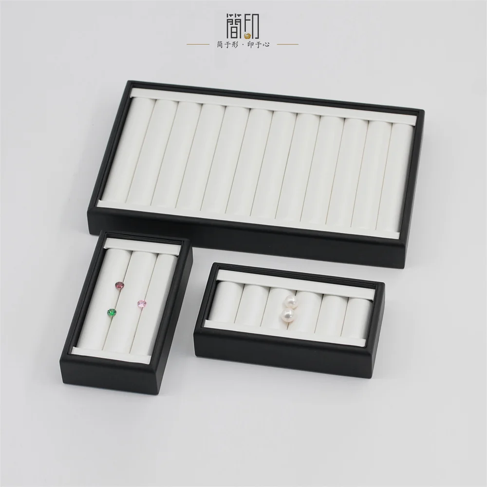 New PU leather jewelry display props, rings/earrings photography props, counter display trays, jewelry storage boxes
New PU leather jewelry display props, rings/earrings photography props, counter display trays, jewelry storage boxes
