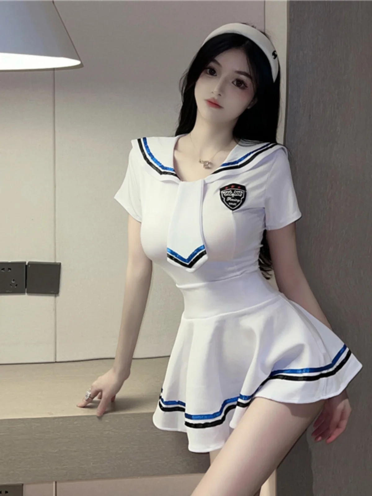 Sexy Fashionable Pure Uniform Sailor Suit Top Waist Inward Pleated Short Skirt Set Trendy Girls Spring Season Two Piece Set
Sexy Fashionable Pure Uniform Sailor Suit Top Waist Inward Pleated Short Skirt Set Trendy Girls Spring Season Two Piece Set