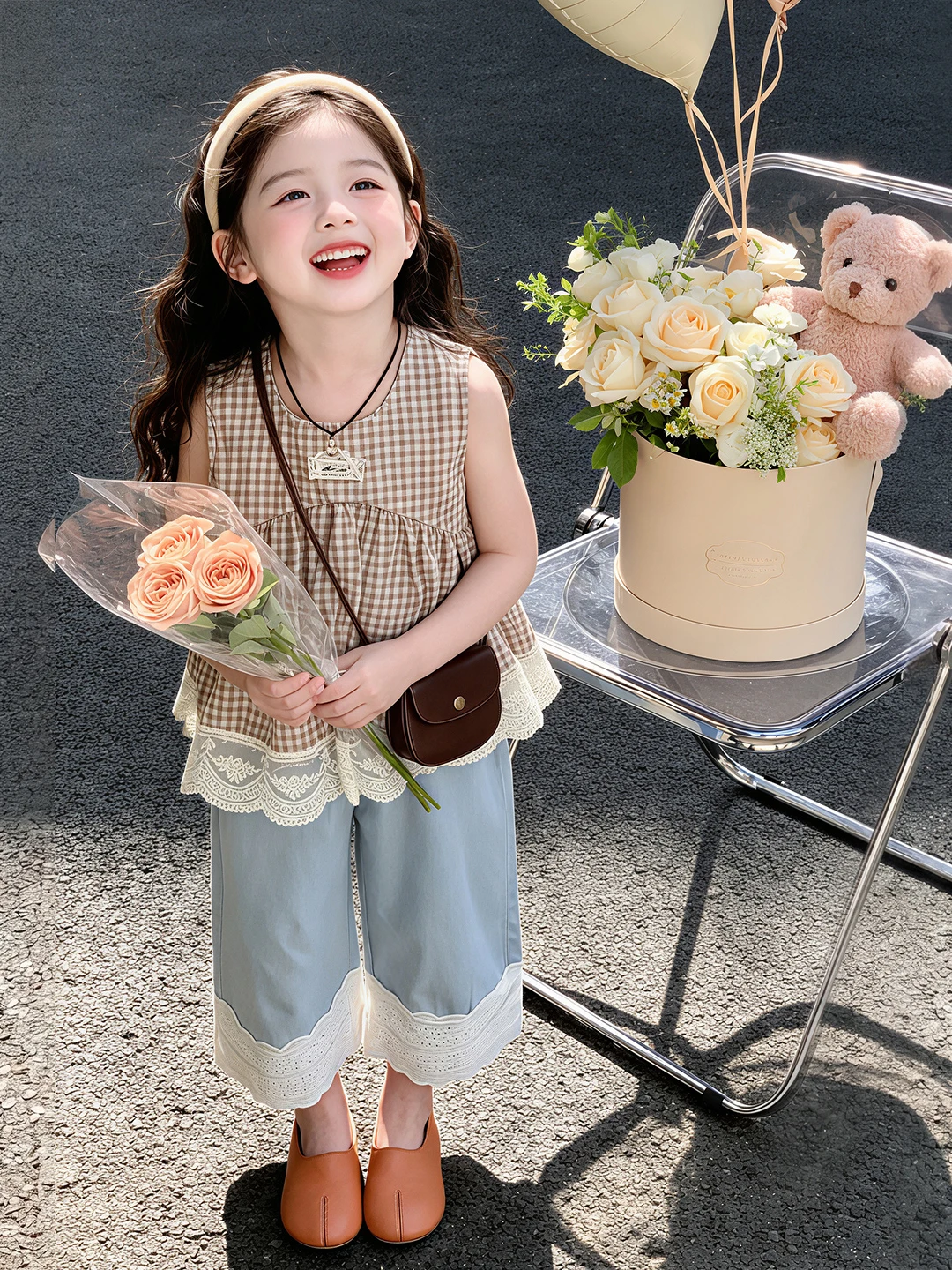 Girls Summer Outfit 2025 New Style Lace Trimmed Plaid Sleeveless Loose Denim Two-Piece Set Fashionable Casual Sportswear
Girls Summer Outfit 2025 New Style Lace Trimmed Plaid Sleeveless Loose Denim Two-Piece Set Fashionable Casual Sportswear