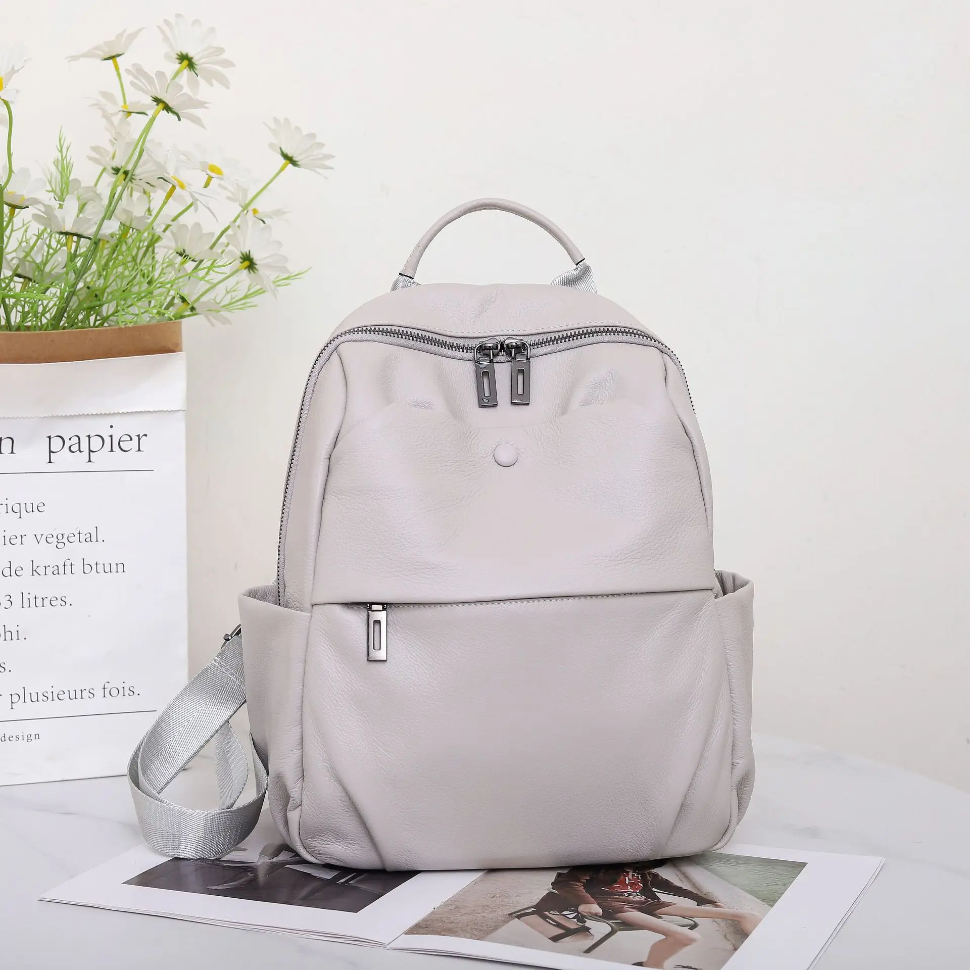 Casual Woman Genuine Leather Backpack 2026 New Real Cow Leather Tote Bags For Ladies Fashion Cowhide Shoulder Bag
Casual Woman Genuine Leather Backpack 2026 New Real Cow Leather Tote Bags For Ladies Fashion Cowhide Shoulder Bag