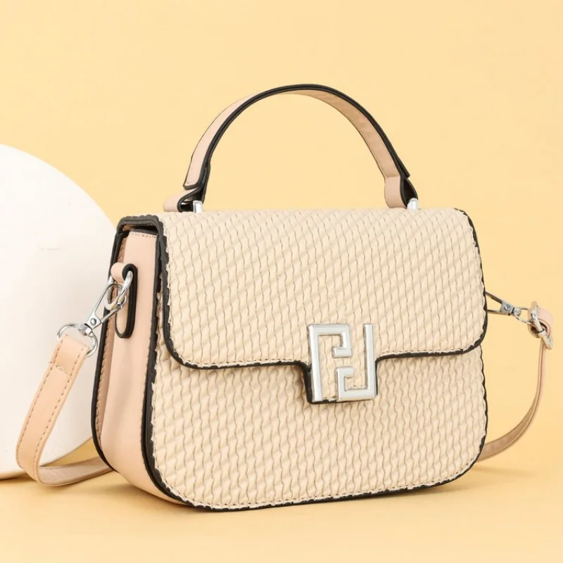 Elegant High-End Shopper Tote Bag For Fashionable Women With Large Capacity And Vintage Inspired Leather
Elegant High-End Shopper Tote Bag For Fashionable Women With Large Capacity And Vintage Inspired Leather