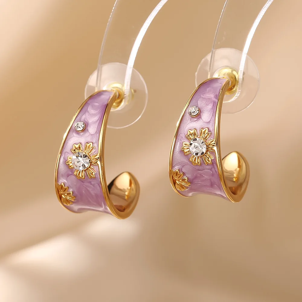 Retro enamel flower inlaid diamond earrings for women, light luxury, high-end C-shaped earrings, light luxury earrings
Retro enamel flower inlaid diamond earrings for women, light luxury, high-end C-shaped earrings, light luxury earrings