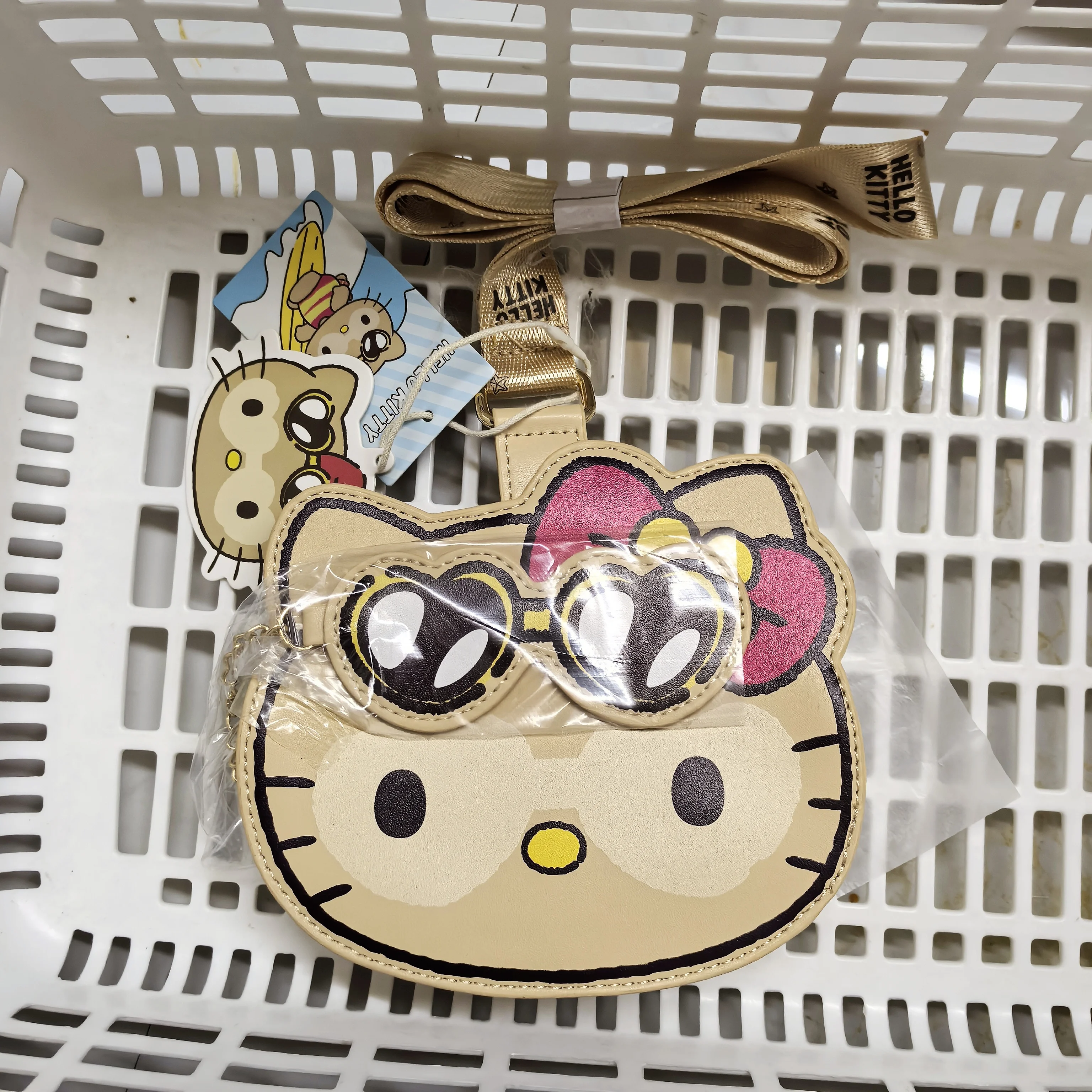 Sanrio Hello Kitty Summer Dark Skin Keychain Coin Purse Accessory - Stylish Accessories, Stylish Gift Creative Bag Ornaments
Sanrio Hello Kitty Summer Dark Skin Keychain Coin Purse Accessory - Stylish Accessories, Stylish Gift Creative Bag Ornaments