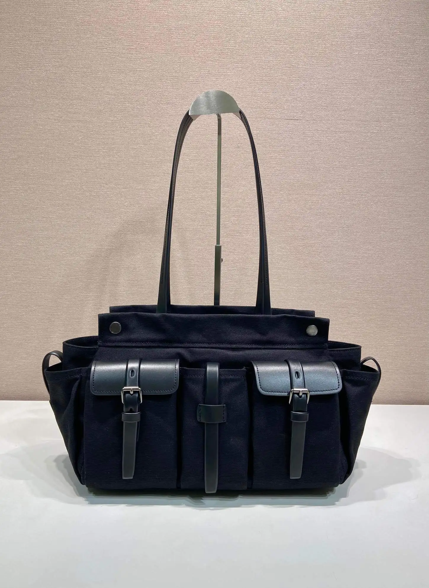 Retro Style Women's Large Capacity Tote Bag Summer New Casual Versatile Shoulder Bag Canvas And Cowhide Material
Retro Style Women's Large Capacity Tote Bag Summer New Casual Versatile Shoulder Bag Canvas And Cowhide Material