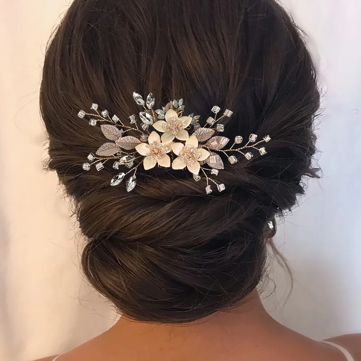Handmade Crystal Minimalist Side Hair Comb Bridal Headpiece for European and American Cross-border Weddings, Special for Wedding Ceremonies
Handmade Crystal Minimalist Side Hair Comb Bridal Headpiece for European and American Cross-border Weddings, Special for Wedding Ceremonies