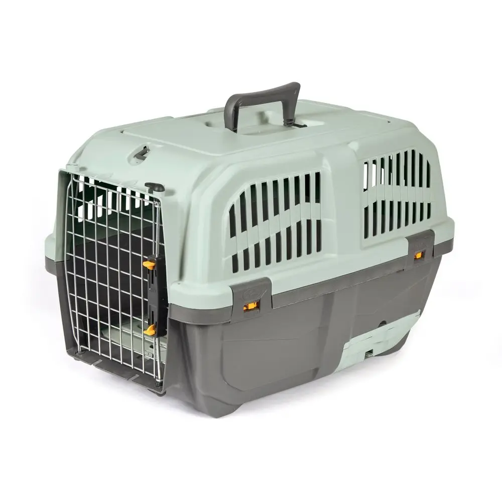 Skudo 24 Plastic Cat Carrier with Integrated Litter pan
Skudo 24 Plastic Cat Carrier with Integrated Litter pan
