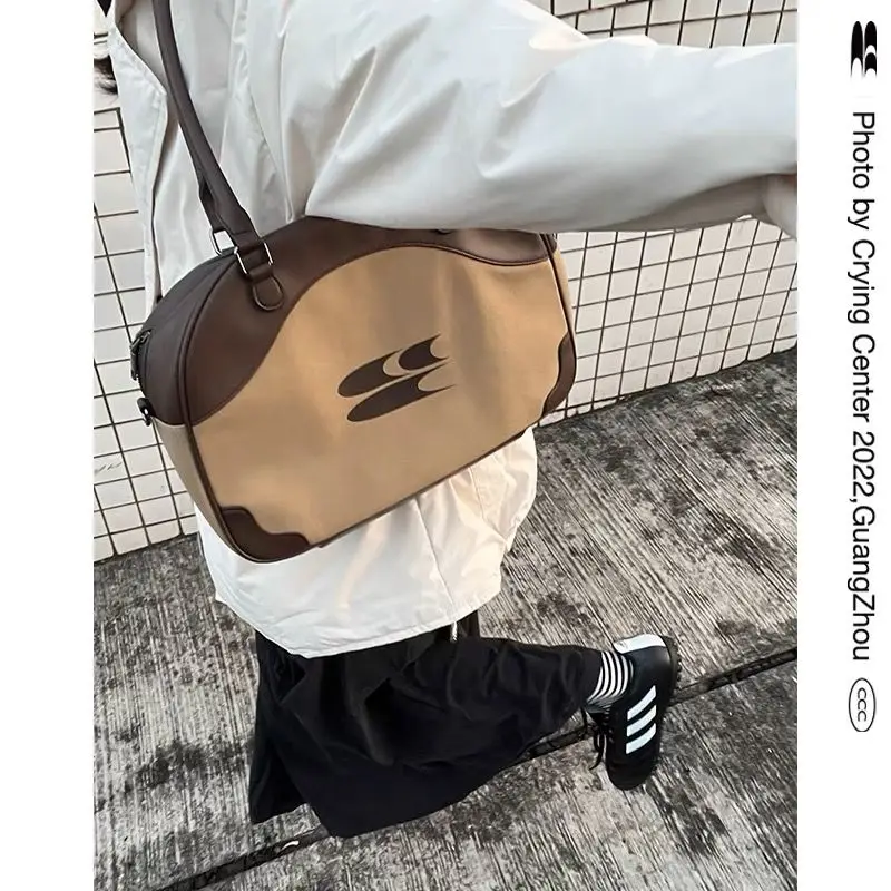 Office Lady Casual Fashion Top-Handle Bags Korean Vintage Punk Y2k Women Handbags Patchwork Contrast Color Underarm Shoulder Bag
Office Lady Casual Fashion Top-Handle Bags Korean Vintage Punk Y2k Women Handbags Patchwork Contrast Color Underarm Shoulder Bag