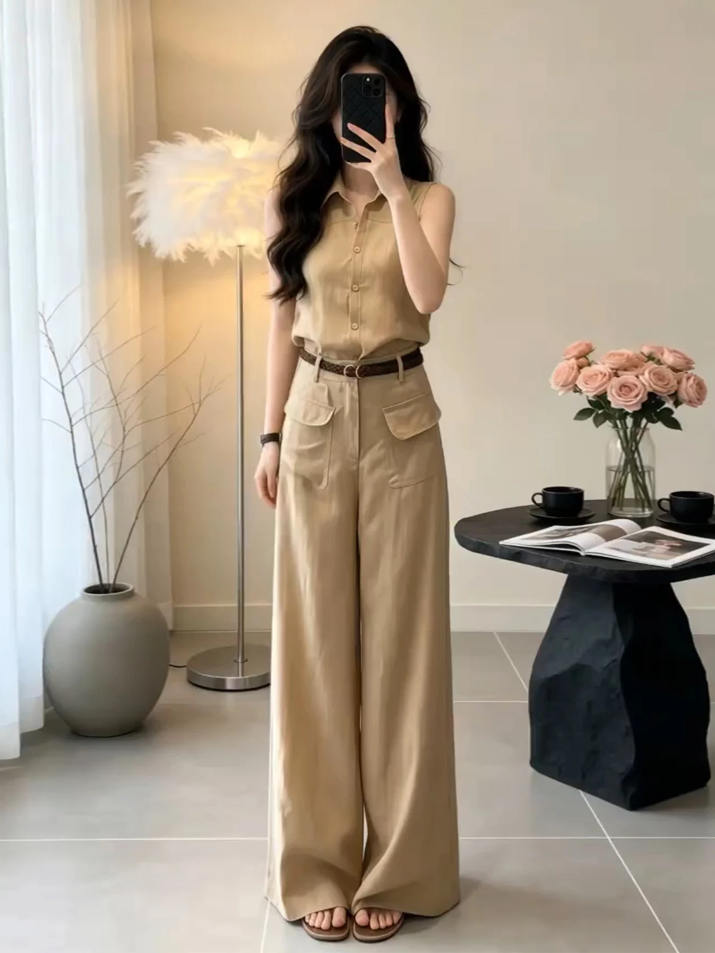 Chic Summer Sleeveless Vest Top Set Women's High Waist Wide Leg Pants Ensemble Fashionable Retro Style Two-Piece Suit Outfit
Chic Summer Sleeveless Vest Top Set Women's High Waist Wide Leg Pants Ensemble Fashionable Retro Style Two-Piece Suit Outfit