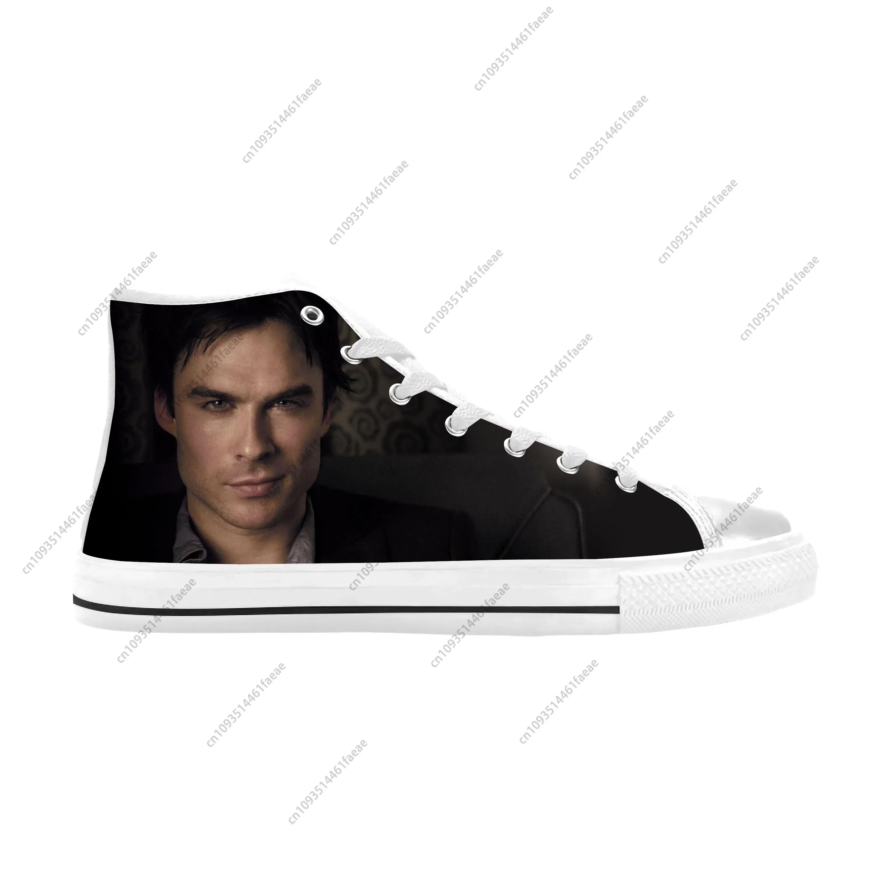 Горячие дневники вампира Damon Salvatore, крутые высокие кроссовки, мужские и женские парусиновые кроссовки для подростков, повседневная обувь, обувь на заказ
Горячие дневники вампира Damon Salvatore, крутые высокие кроссовки, мужские и женские парусиновые кроссовки для подростков, повседневная обувь, обувь на заказ