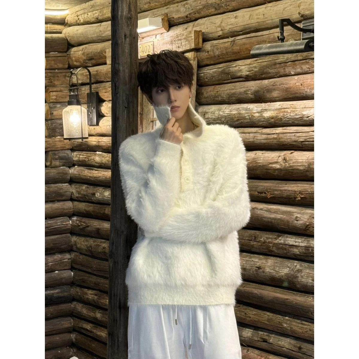 Мягкий вязаный свитер с высоким воротником для пары Sle Long Sve, толстовка большого размера, американский повседневный свитер из полиэфирного волокна, осень-зима, новинка...
Мягкий вязаный свитер с высоким воротником для пары Sle Long Sve, толстовка большого размера, американский повседневный свитер из полиэфирного волокна, осень-зима, новинка...