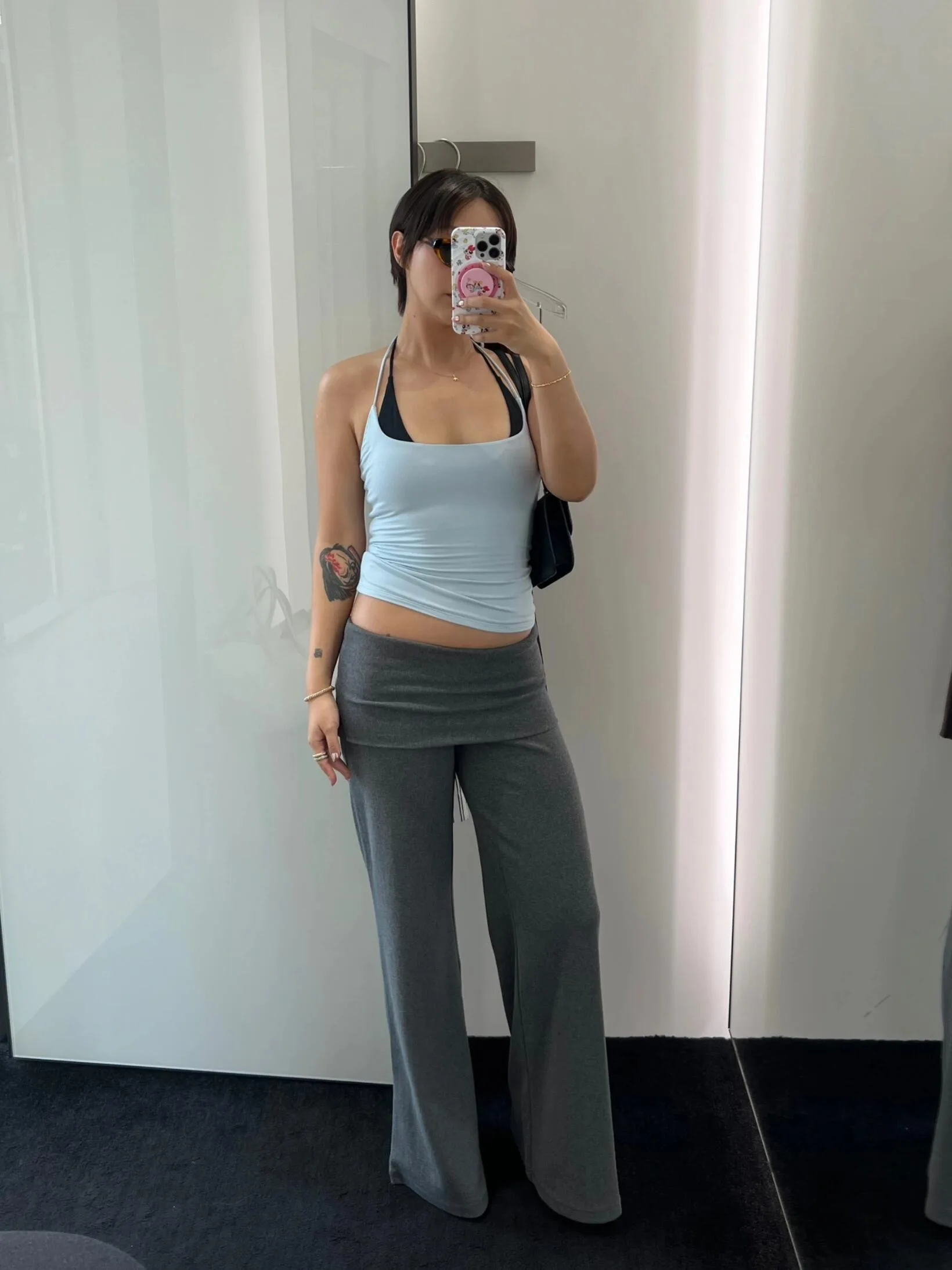 Flared knitted loose skirt pants, summer slimming, elastic and slightly flared wide-leg pants, casual floor-length pants
Flared knitted loose skirt pants, summer slimming, elastic and slightly flared wide-leg pants, casual floor-length pants