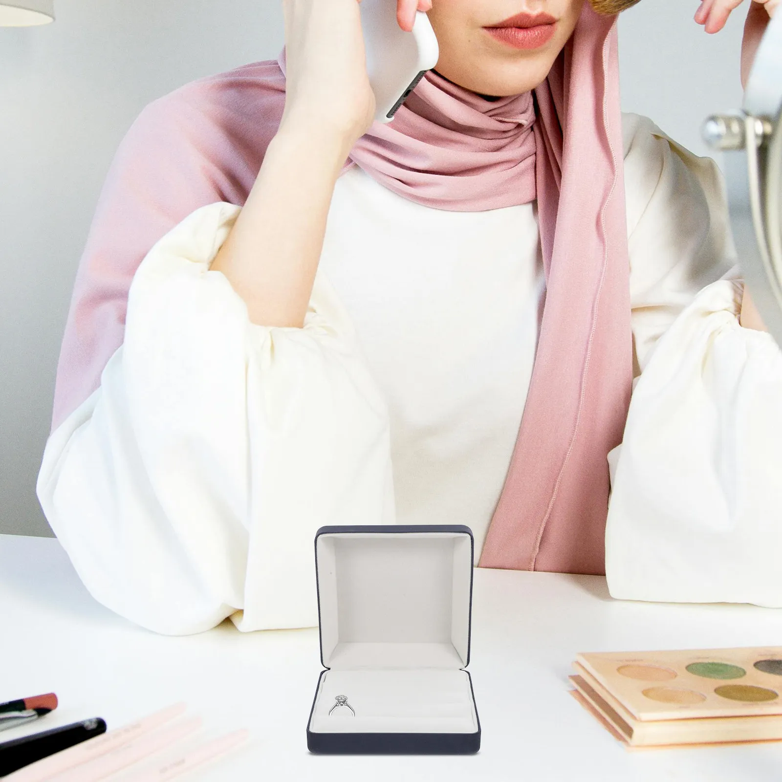 Small Ring Organizer Box Portable PU Jewelry Holder Compact Modern Ring Display Tray Travel Storage Organizer
Small Ring Organizer Box Portable PU Jewelry Holder Compact Modern Ring Display Tray Travel Storage Organizer