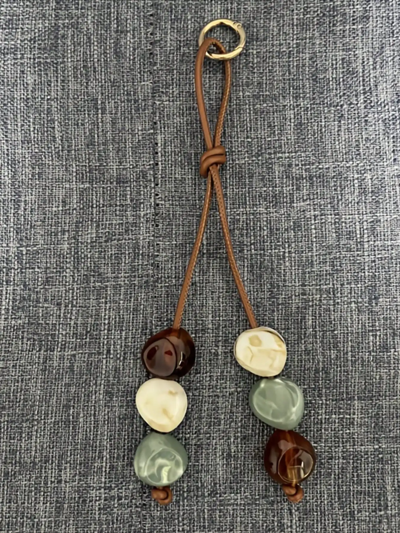 1pc Colorful Beaded Keychain, Suitable For Women's Bags - Metal Keyring With Resin Beads,Women's Bag Pendant Beads Keychain
1pc Colorful Beaded Keychain, Suitable For Women's Bags - Metal Keyring With Resin Beads,Women's Bag Pendant Beads Keychain