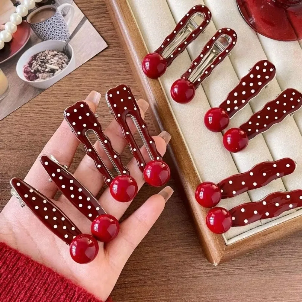 Sweet Red Retro Hair Clip Seamless Headdress Hairpin Polka Dot Duckbill Hair Clips Hair Styling Accessories
Sweet Red Retro Hair Clip Seamless Headdress Hairpin Polka Dot Duckbill Hair Clips Hair Styling Accessories