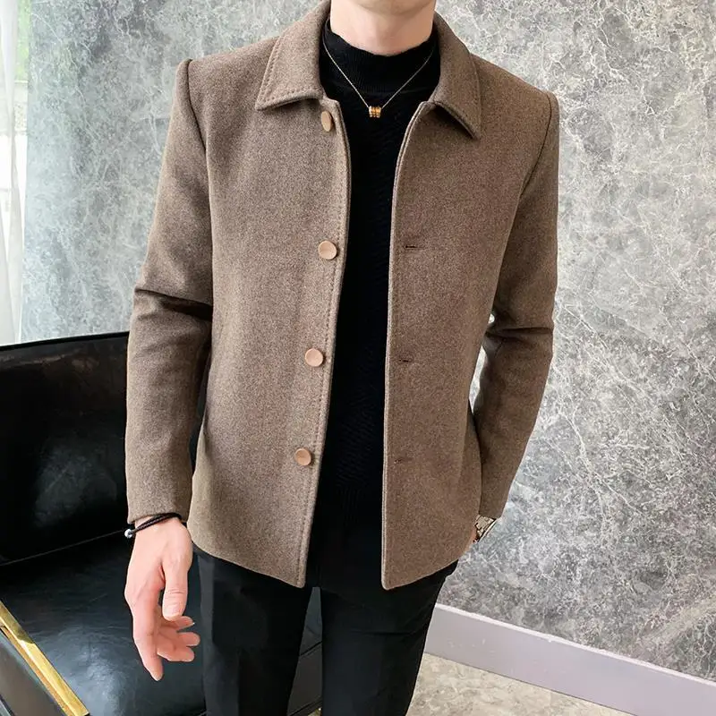 2023 Men's Autumn and Winter Short Woolen Jacket Fashion Windbreaker Youth Personality Fashion Men's Clothing
2023 Men's Autumn and Winter Short Woolen Jacket Fashion Windbreaker Youth Personality Fashion Men's Clothing
