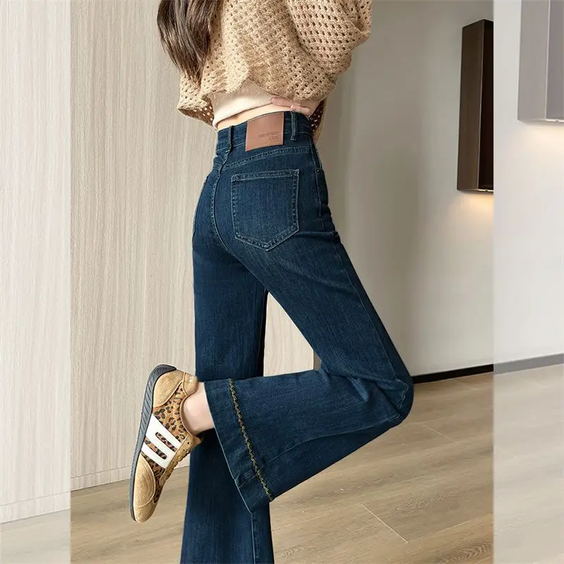 2026 Spring High Waist Micro Flared Jeans for Women Slim Fit and Slimming Flared Ankle Length Pants Temperament Denim Trousers
2026 Spring High Waist Micro Flared Jeans for Women Slim Fit and Slimming Flared Ankle Length Pants Temperament Denim Trousers