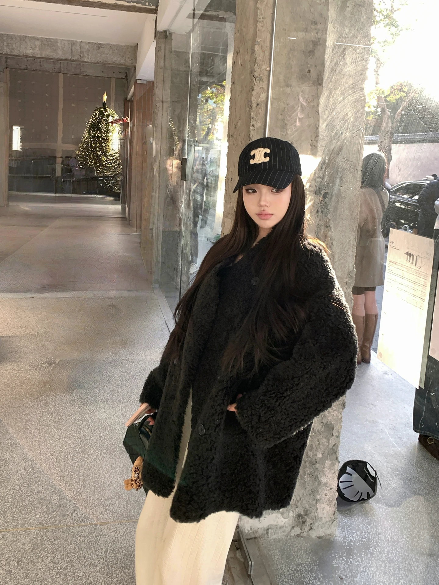 Женское зимнее пальто EU Lazy Sle Soft Plu из искусственного меха и кожи средней длины с V-образным вырезом для повседневной носки
Женское зимнее пальто EU Lazy Sle Soft Plu из искусственного меха и кожи средней длины с V-образным вырезом для повседневной носки