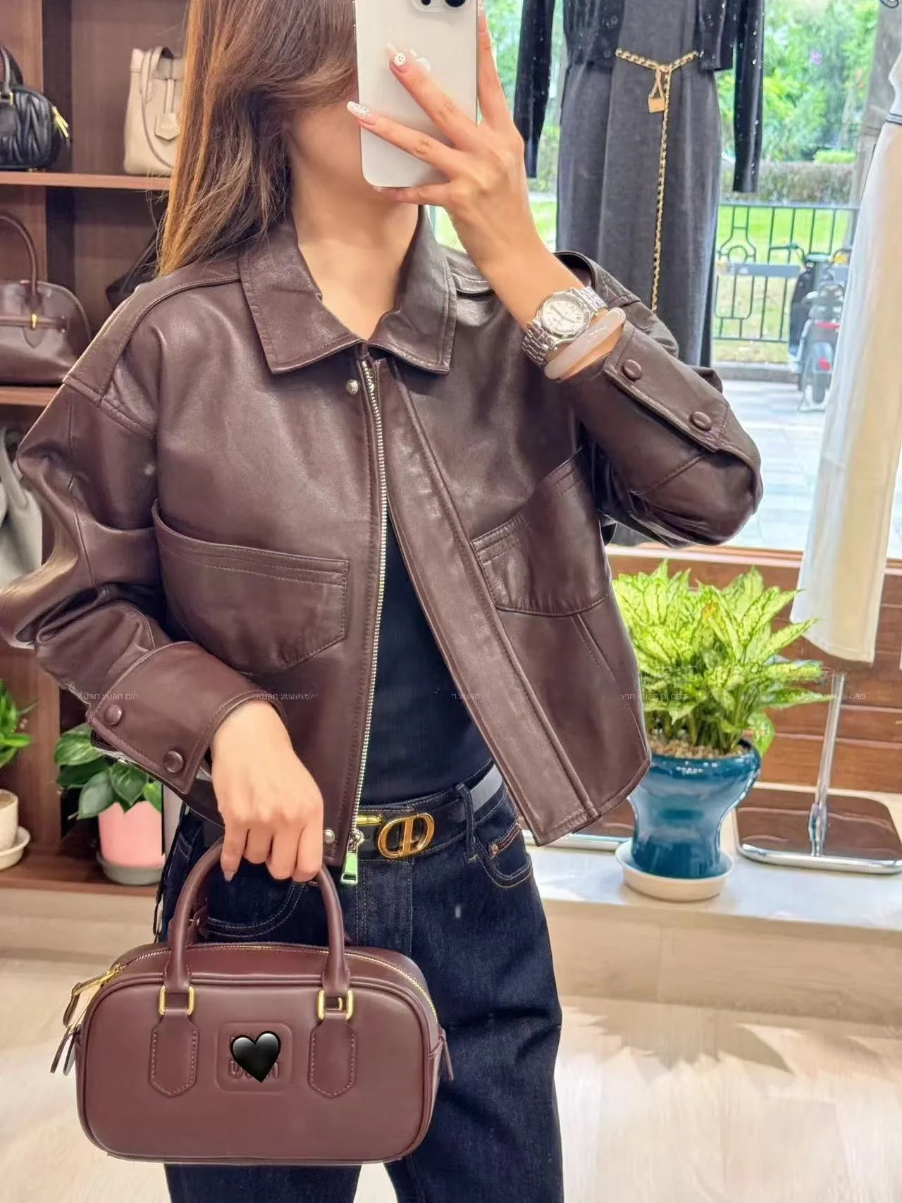 2025 New Arrival Women's ort Leather Jaet eepskin Genuine Leather Commute Sle Loose Fit Long Sve Zipper Closure
2025 New Arrival Women's ort Leather Jaet eepskin Genuine Leather Commute Sle Loose Fit Long Sve Zipper Closure