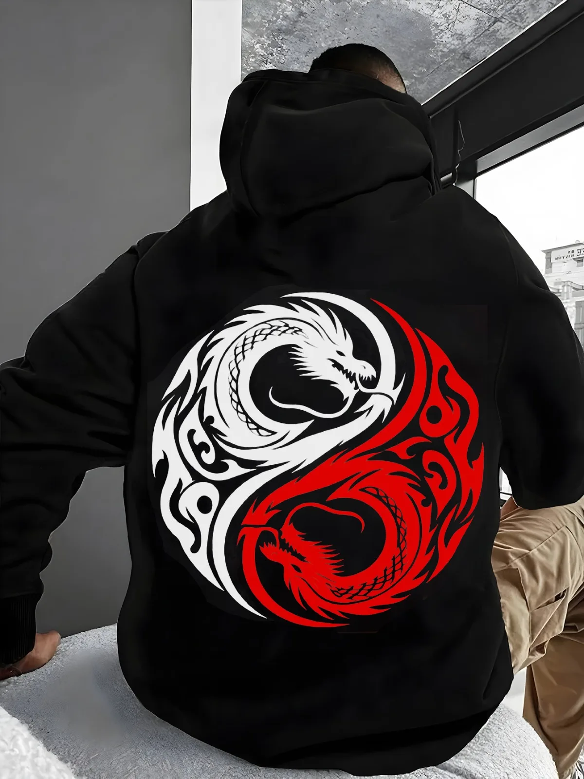 Men's Fashion Casual Hooded Sweatshirt with White and Red Dragon Print Patterns and Plush Pockets Suitable for Holiday Gifts
Men's Fashion Casual Hooded Sweatshirt with White and Red Dragon Print Patterns and Plush Pockets Suitable for Holiday Gifts