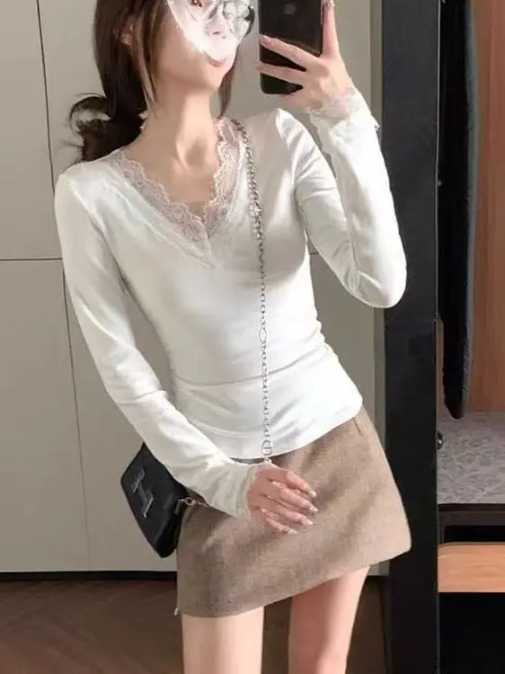 Женская осенне-зимняя мягкая эластичная футболка с V-образным вырезом и кружевными вставками Pure Desire, с длинным рукавом
Женская осенне-зимняя мягкая эластичная футболка с V-образным вырезом и кружевными вставками Pure Desire, с длинным рукавом