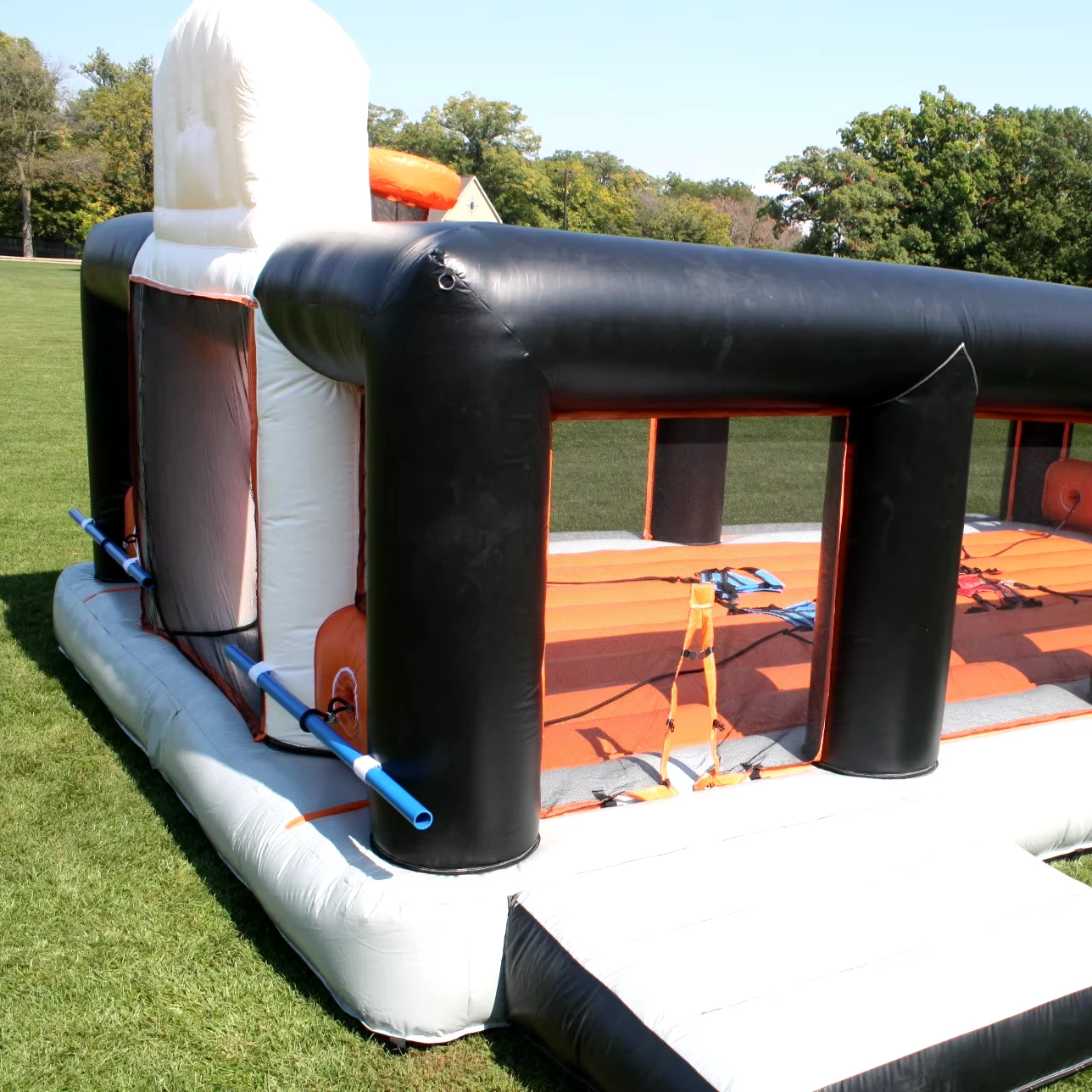 Bungee Basketball Inflatable with Trampoline Style for Outdoor Sports and Entertainment Activities
Bungee Basketball Inflatable with Trampoline Style for Outdoor Sports and Entertainment Activities