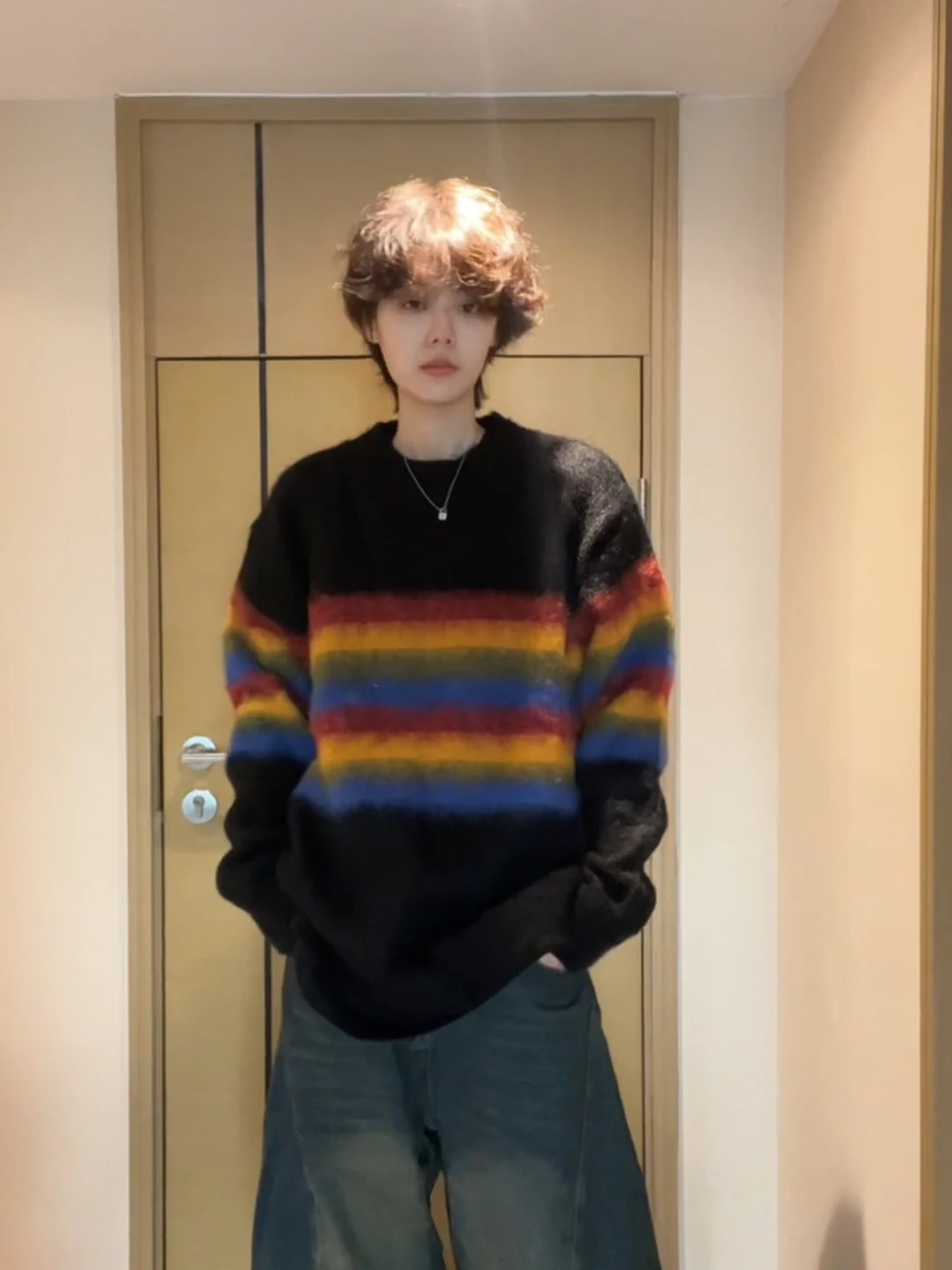 Мужской свитер Rainbow Color Blo с круглым вырезом, мягкий, уютный, в корейском стиле, базовый, Cleanfit, осенний, незаменимый
Мужской свитер Rainbow Color Blo с круглым вырезом, мягкий, уютный, в корейском стиле, базовый, Cleanfit, осенний, незаменимый