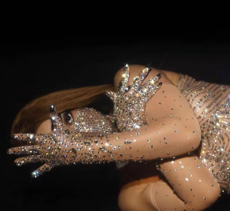 Women Stretch Rhinestone Gloves Sparkling Crystal Mesh Perspective Long Gloves Nightclub stage wear Fashion
Women Stretch Rhinestone Gloves Sparkling Crystal Mesh Perspective Long Gloves Nightclub stage wear Fashion