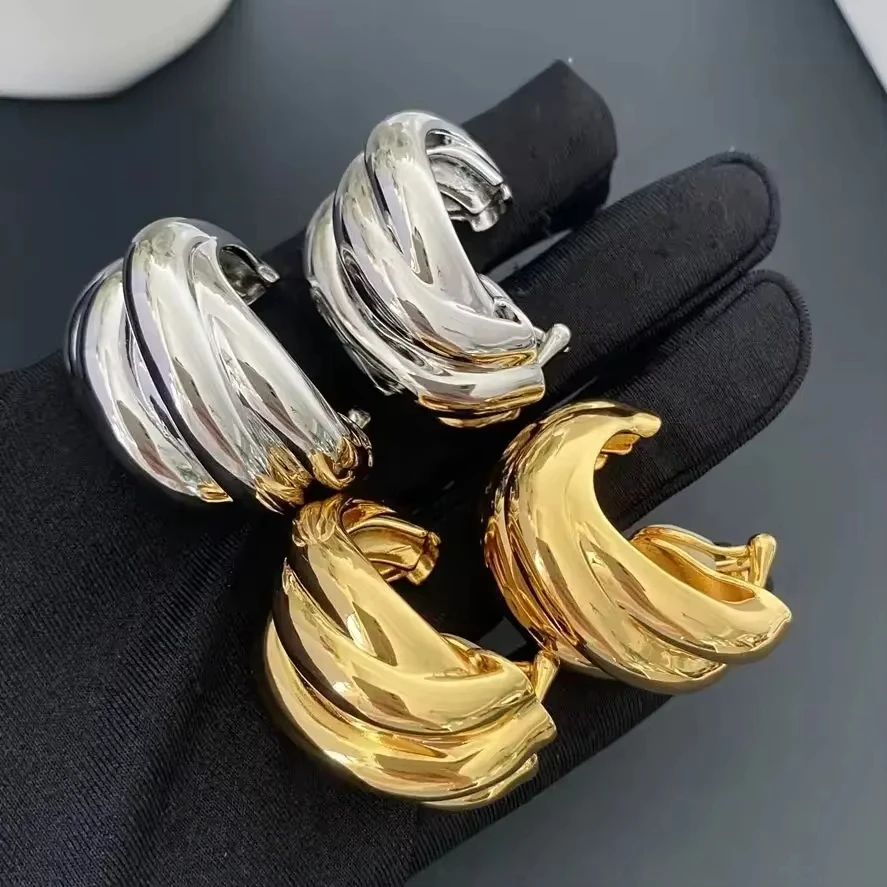 Hot Fashion Designer Twisted Gold Silver Earrings Ear Clip Woman Top Quality Jewelry Trend
Hot Fashion Designer Twisted Gold Silver Earrings Ear Clip Woman Top Quality Jewelry Trend