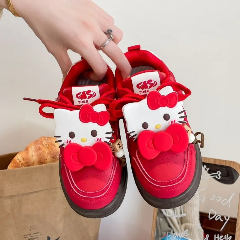 Kawaii Hello Kitty Sanrio студенческие милые удобные кроссовки с героями мультфильмов, детские противоскользящие кроссовки, обувь на плоской подошве, подарок для детей
Kawaii Hello Kitty Sanrio студенческие милые удобные кроссовки с героями мультфильмов, детские противоскользящие кроссовки, обувь на плоской подошве, подарок для детей