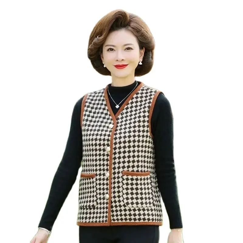 Middle-Aged Women's Spring Autumn Vest Coat 2023 New Fashion Plaid Waistcoat Female V-Neck Pocket Short Casual Jacket Tops
Middle-Aged Women's Spring Autumn Vest Coat 2023 New Fashion Plaid Waistcoat Female V-Neck Pocket Short Casual Jacket Tops