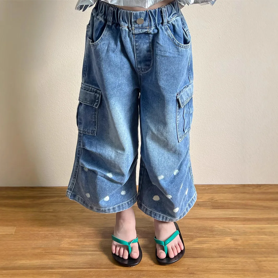 Korean Version of Children's Jeans 2025 Spring and Summer New Hand-painted White Dot Loose Overalls Wide-leg Jeans
Korean Version of Children's Jeans 2025 Spring and Summer New Hand-painted White Dot Loose Overalls Wide-leg Jeans
