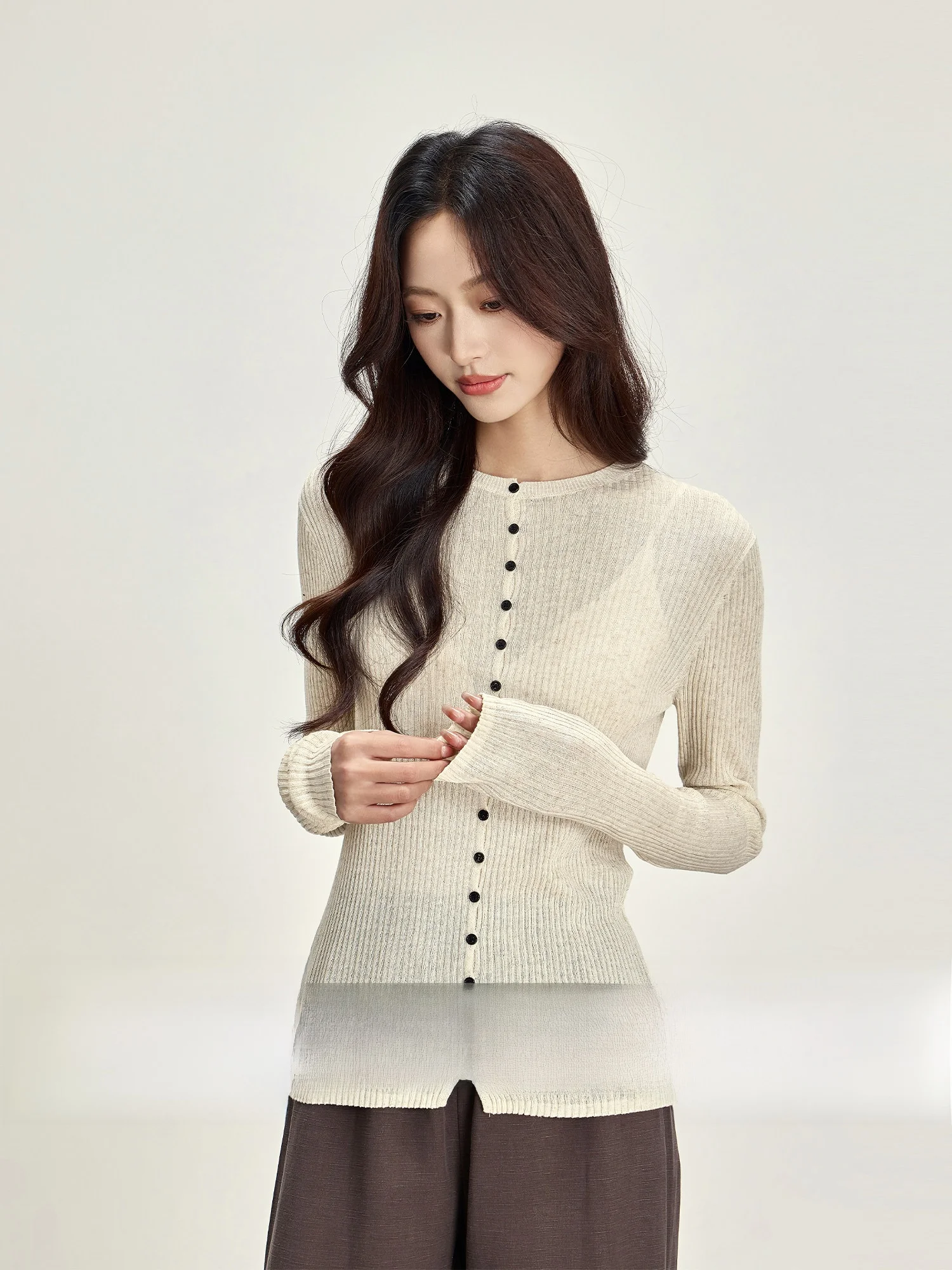 Loose Knitted Long Sve round Ne Women's T-irt Casual Sle Comfortable Breathable Summer Top Button Cardigan
Loose Knitted Long Sve round Ne Women's T-irt Casual Sle Comfortable Breathable Summer Top Button Cardigan