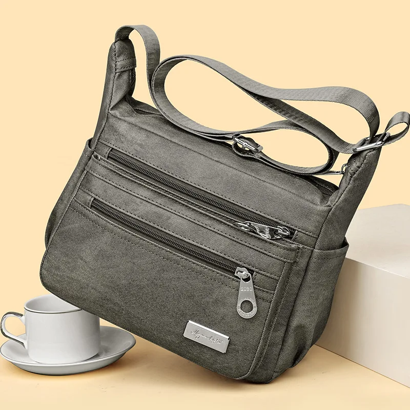 Men's Vintage Canvas Crossbody Bag Large Capacity Durable Multi-Layer Tool Bag Fashionable Retro Messenger Bag for Work & Travel
Men's Vintage Canvas Crossbody Bag Large Capacity Durable Multi-Layer Tool Bag Fashionable Retro Messenger Bag for Work & Travel