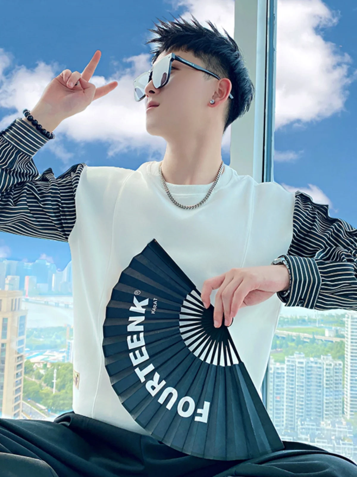 Fashion O-Neck Casual Sweatshirts Men's Clothing 2024 Spring Loose All-match Pullovers Tops Korean Sweatshirts Long Sleeve K12
Fashion O-Neck Casual Sweatshirts Men's Clothing 2024 Spring Loose All-match Pullovers Tops Korean Sweatshirts Long Sleeve K12
