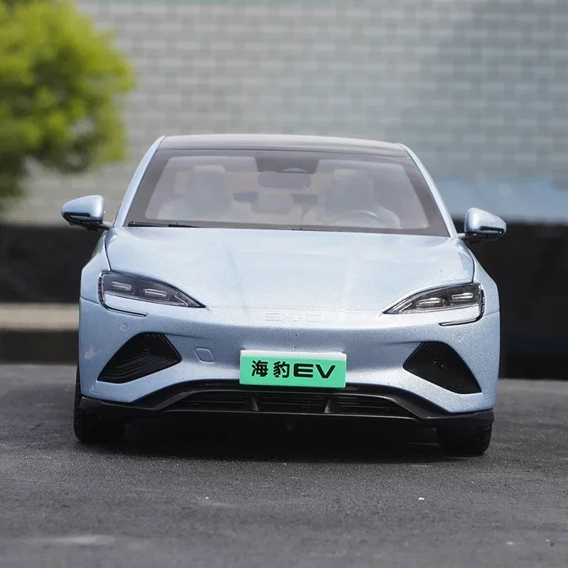 Масштаб 1:18 BYD Seal EV, имитация сплава, модель автомобиля, литая под давлением игрушка, сувенир, коллекционный орнамент для автомобиля, коллекция
Масштаб 1:18 BYD Seal EV, имитация сплава, модель автомобиля, литая под давлением игрушка, сувенир, коллекционный орнамент для автомобиля, коллекция