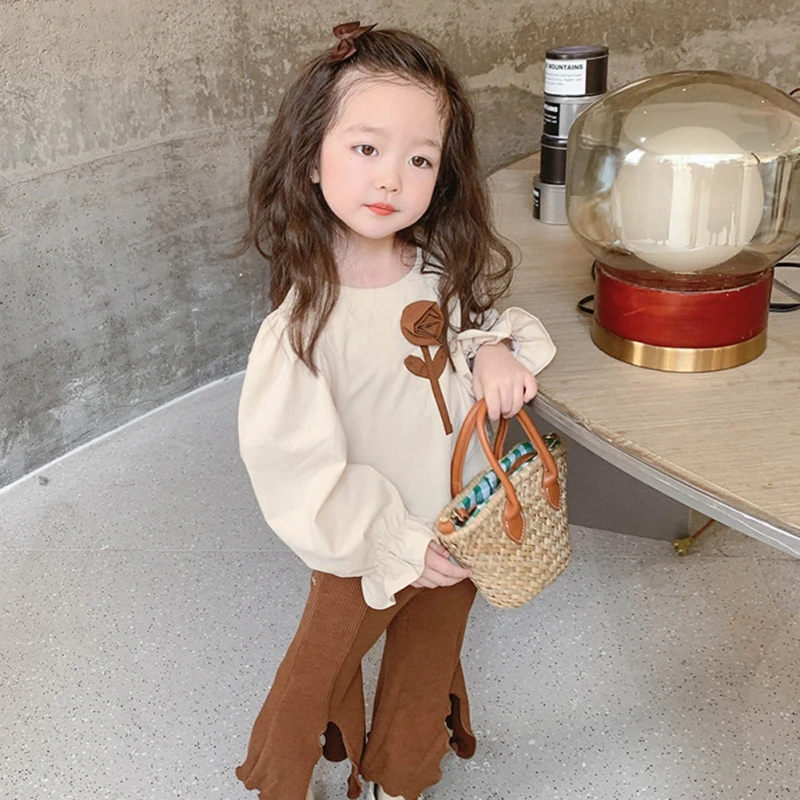 Girls Suit Western Style Wild Flower Top Slit Flared Pants Autumn Two-piece Set
Girls Suit Western Style Wild Flower Top Slit Flared Pants Autumn Two-piece Set