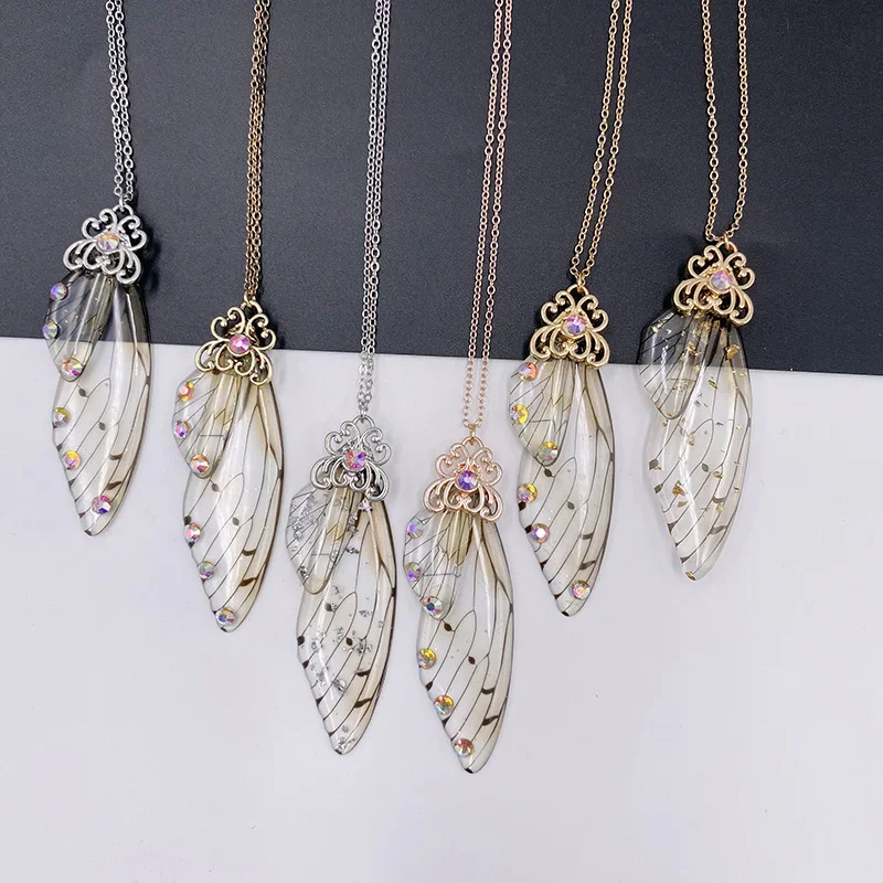 Fairy Clear Resin Butterfly Necklaces for Women Charm Gold Color Metal Rhinestones Flake Transprent Choker Pendant Cnecklace
Fairy Clear Resin Butterfly Necklaces for Women Charm Gold Color Metal Rhinestones Flake Transprent Choker Pendant Cnecklace