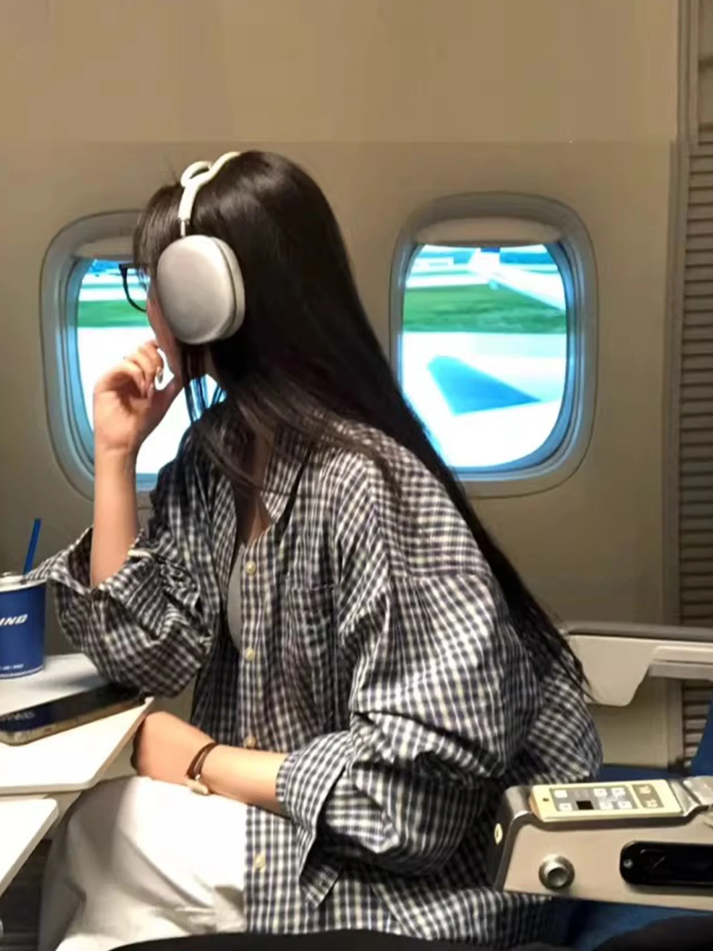 Женская винтажная рубашка Liangliang Home в клетку с длинным рукавом, весенняя новинка, свободный крой, на одной пуговице, в корейском стиле
Женская винтажная рубашка Liangliang Home в клетку с длинным рукавом, весенняя новинка, свободный крой, на одной пуговице, в корейском стиле